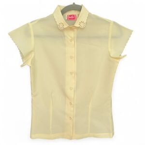 Vintage Miss Capri cream blouse buttons down size 8 fits XS